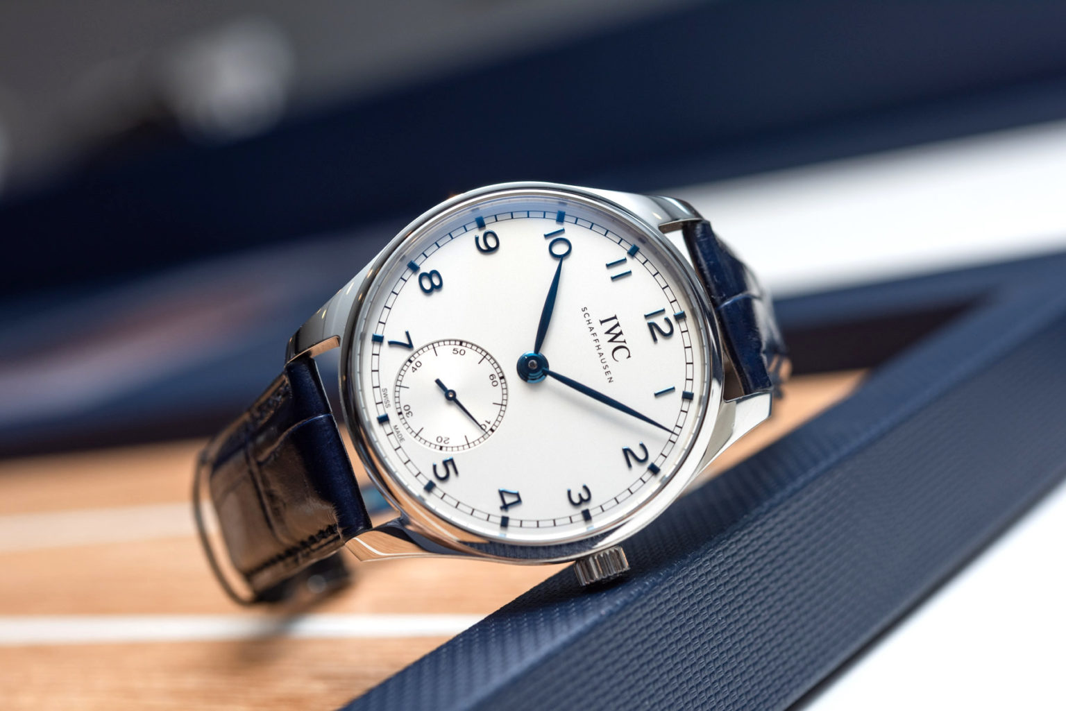 Omega und Uhren der Schweiz enthüllen eine eindringliche Hommage an James Bond bei Hudson Yards